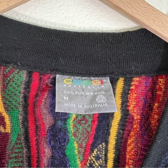 Vintage COOGI Wool Sweater Medium - Picture 10 of 10